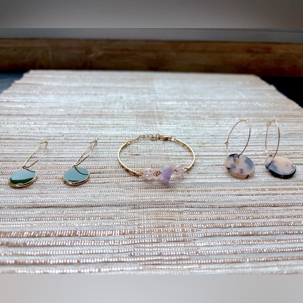 Earrings and Bracelet Assortment - Picture 2 of 2